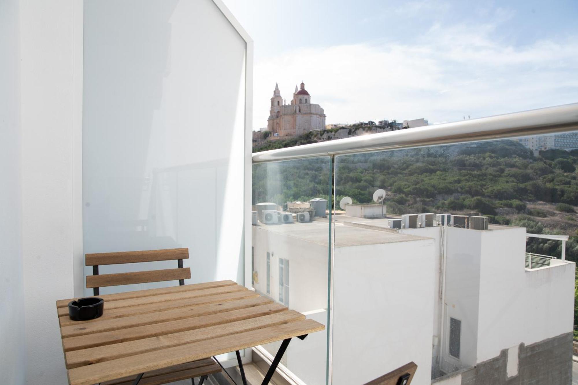 Gest Vandrarhem Mellieħa Exteriör bild